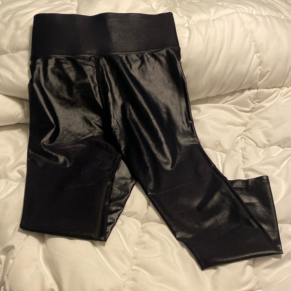 Carbon38 Black Takara shine leggings size Large